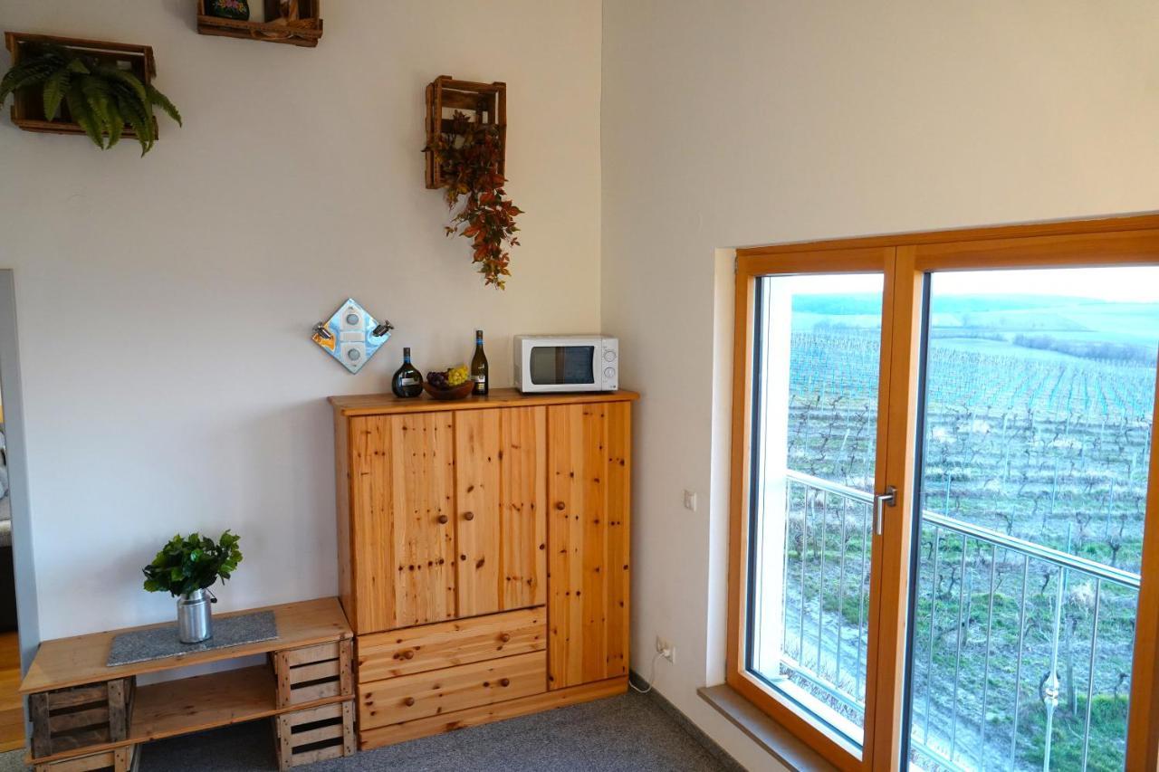 Weinbergshof Rickel Apartment คิทซิงเงน ภายนอก รูปภาพ