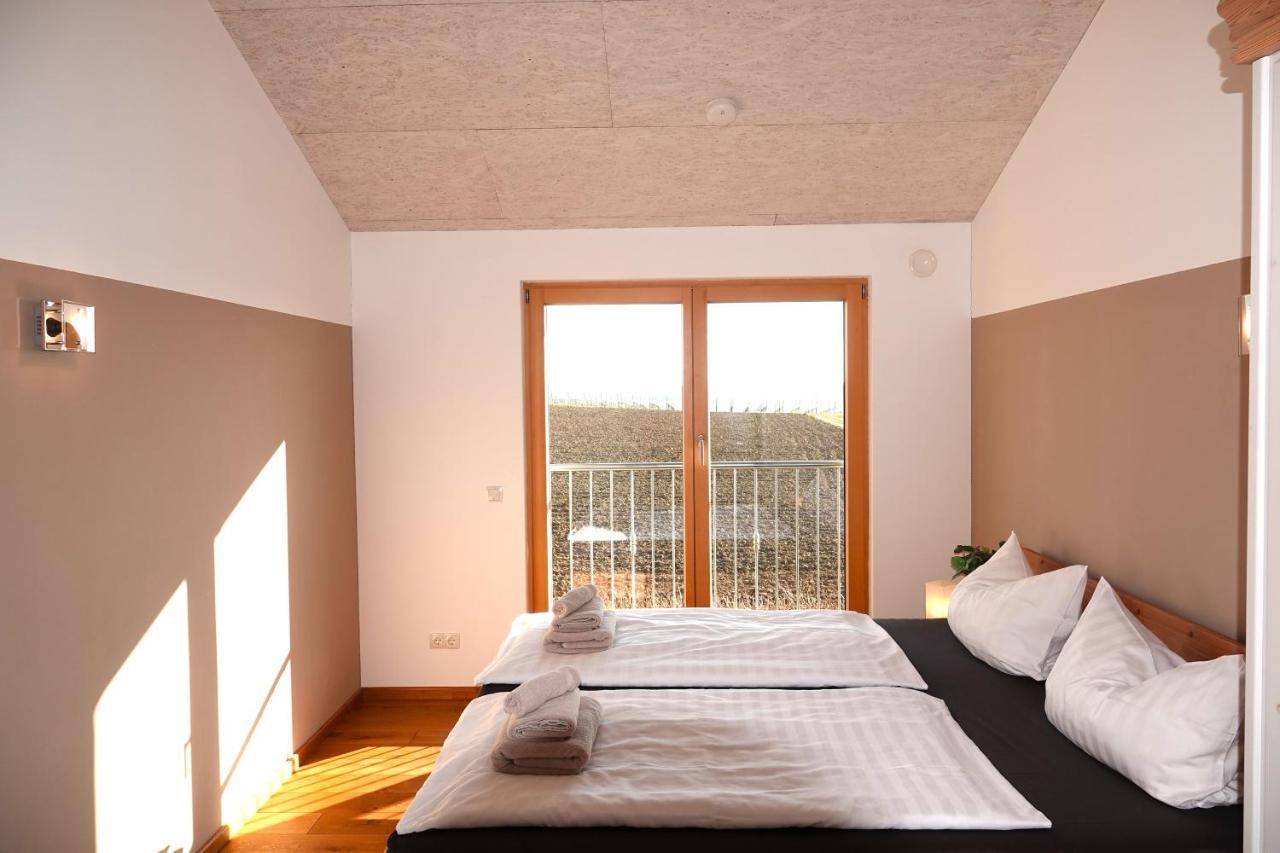 Weinbergshof Rickel Apartment คิทซิงเงน ภายนอก รูปภาพ