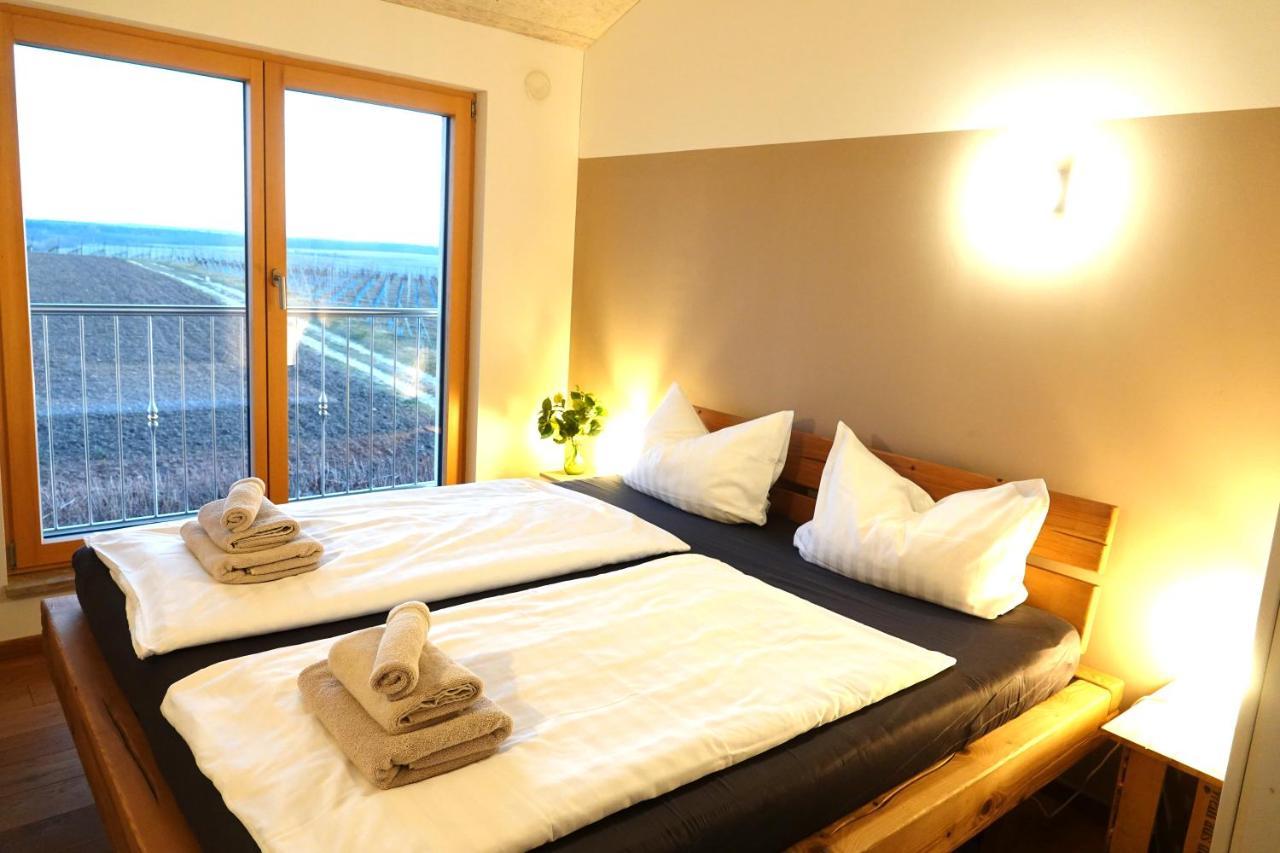 Weinbergshof Rickel Apartment คิทซิงเงน ภายนอก รูปภาพ